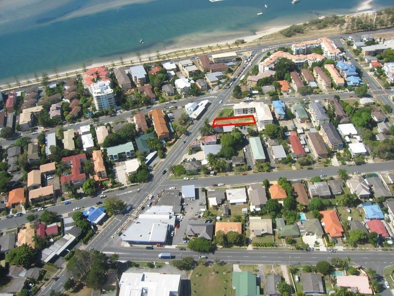 16 Brisbane Road, Labrador QLD 4215