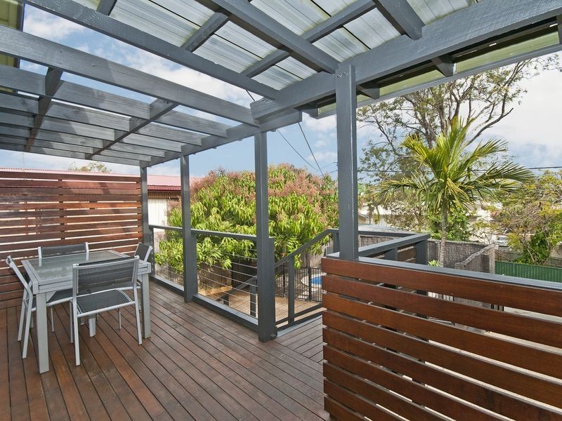 4 Chirn Lane, Labrador QLD 4215