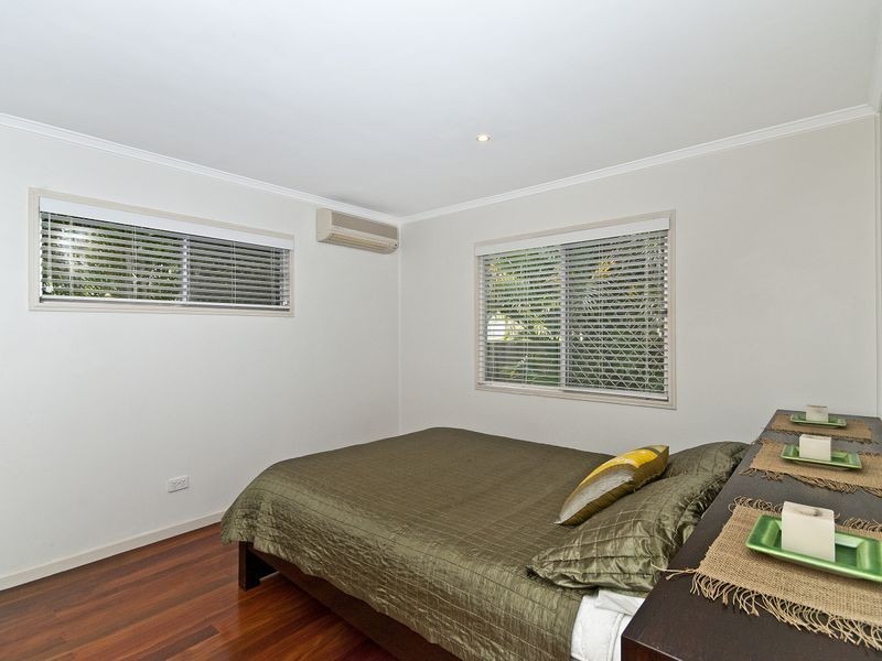4 Chirn Lane, Labrador QLD 4215