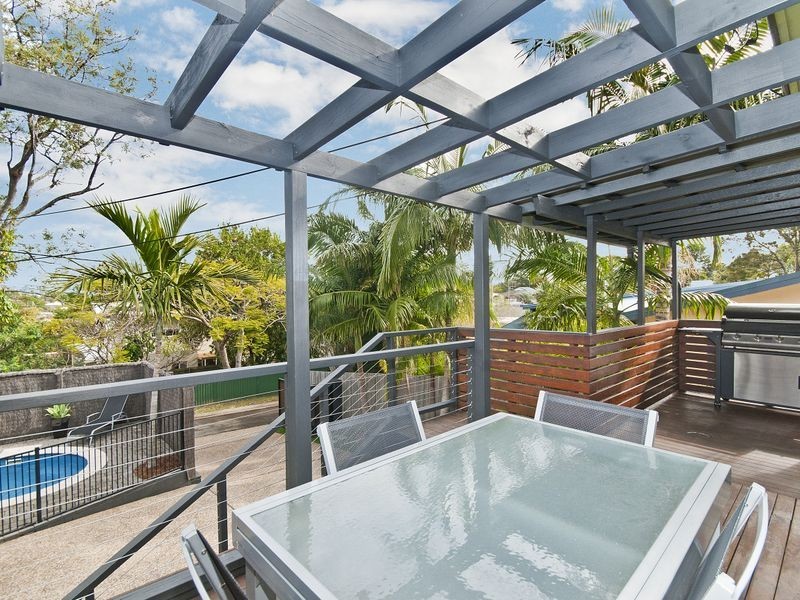 4 Chirn Lane, Labrador QLD 4215