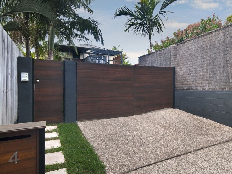4 Chirn Lane, Labrador QLD 4215