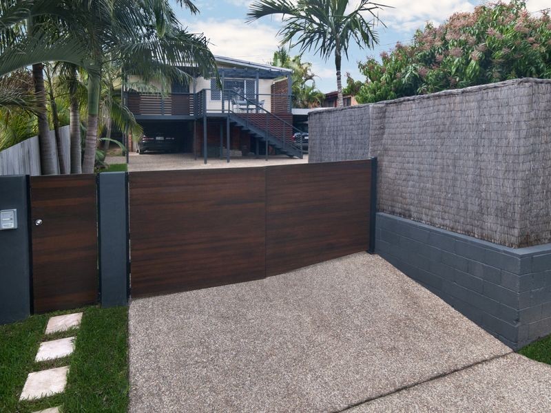 4 Chirn Lane, Labrador QLD 4215
