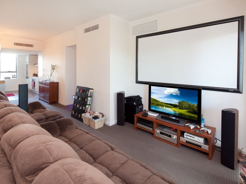 i 11/28 Bayview Street, Runaway Bay QLD 4216