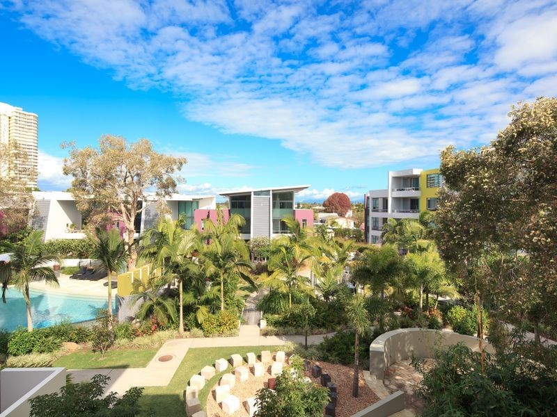 i 11/28 Bayview Street, Runaway Bay QLD 4216
