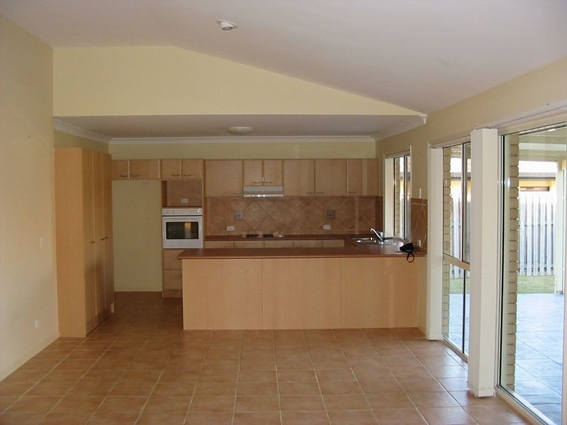 18 Straite Drive, Robina QLD 4226
