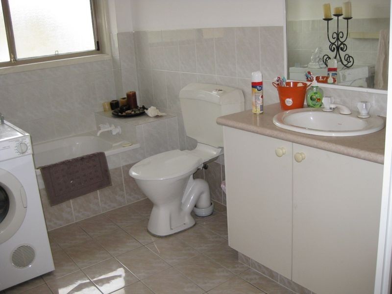 2/12 Gordon Street, Labrador QLD 4215