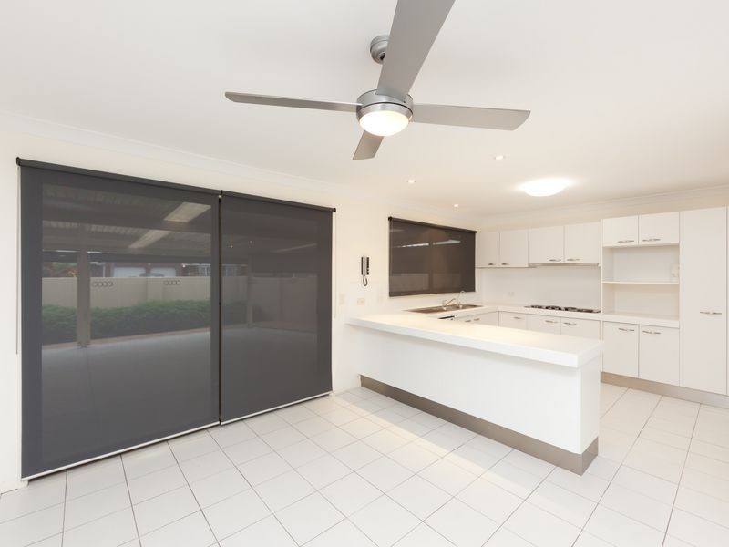 2 Walter Raleigh Crescent, Hollywell QLD 4216