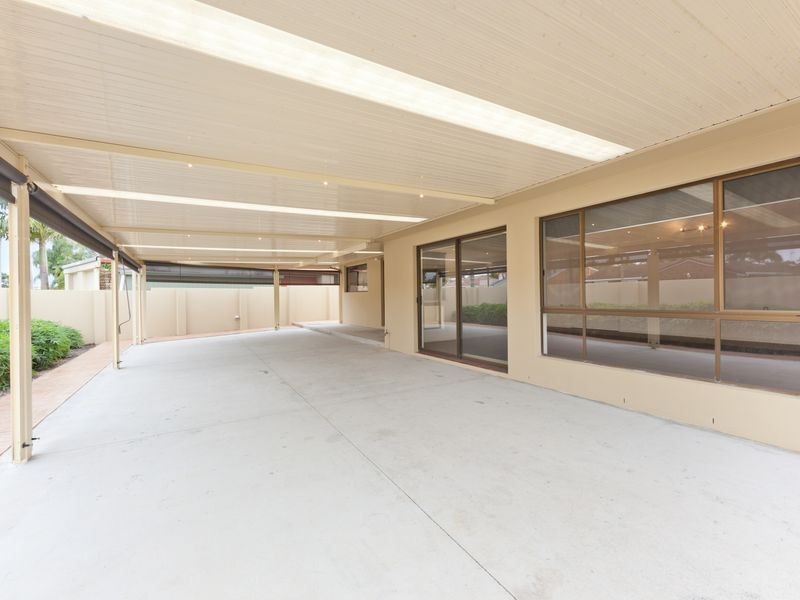 2 Walter Raleigh Crescent, Hollywell QLD 4216