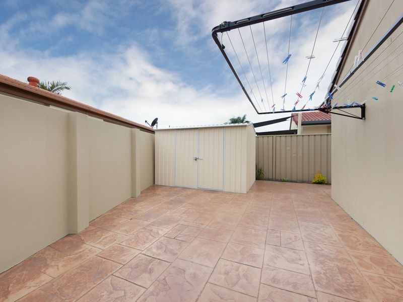 2 Walter Raleigh Crescent, Hollywell QLD 4216