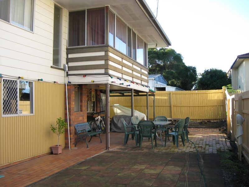 8 Kenmar Street, Labrador QLD 4215