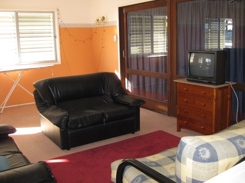 8 Kenmar Street, Labrador QLD 4215