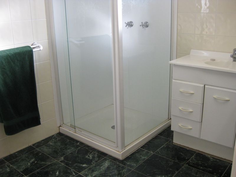 8 Kenmar Street, Labrador QLD 4215