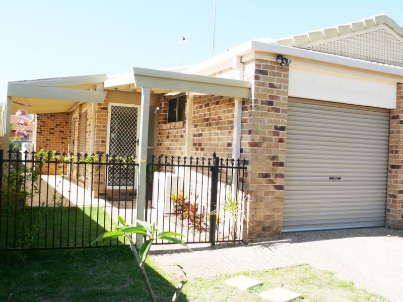 1/5 Cawthray Street, Biggera Waters QLD 4216