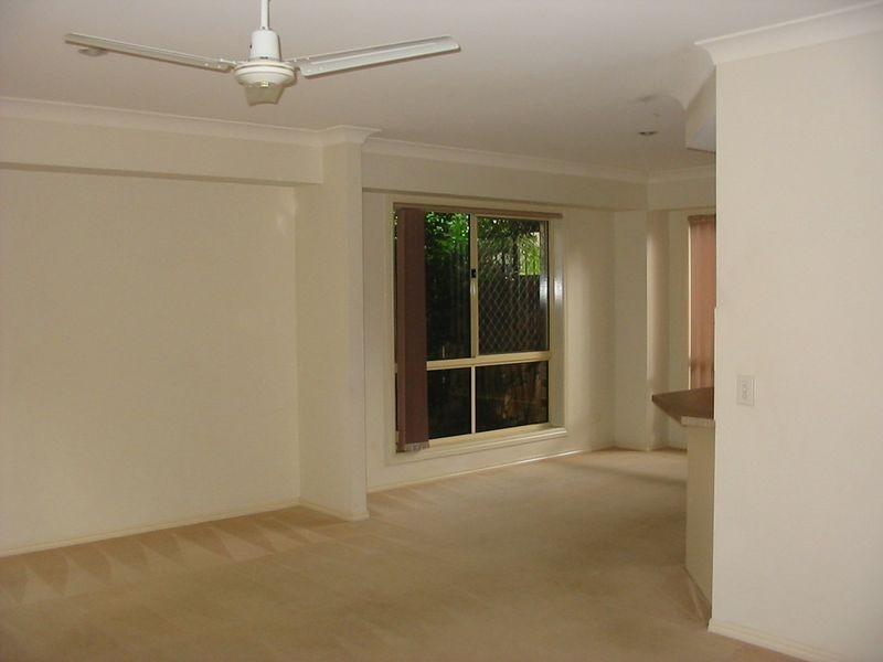 3/142 Frank Street, Labrador QLD 4215