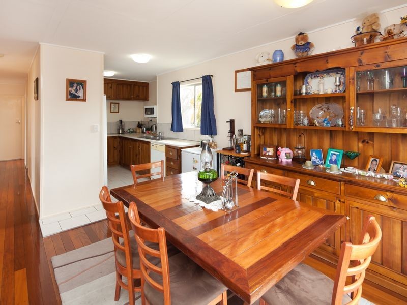 4 Beitz Avenue, Labrador QLD 4215