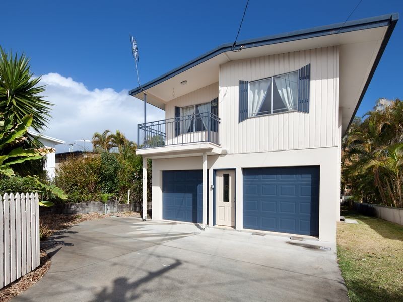 4 Beitz Avenue, Labrador QLD 4215