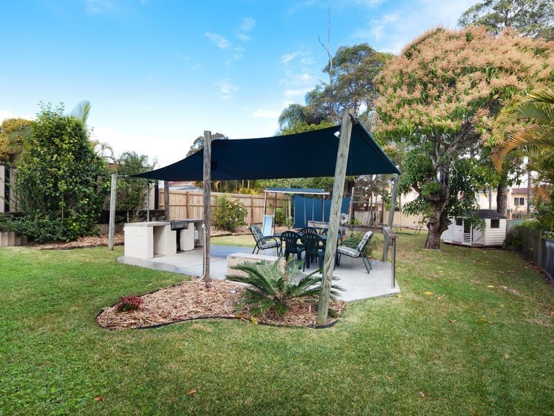 4 Beitz Avenue, Labrador QLD 4215