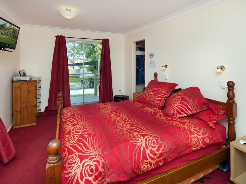 4 Beitz Avenue, Labrador QLD 4215
