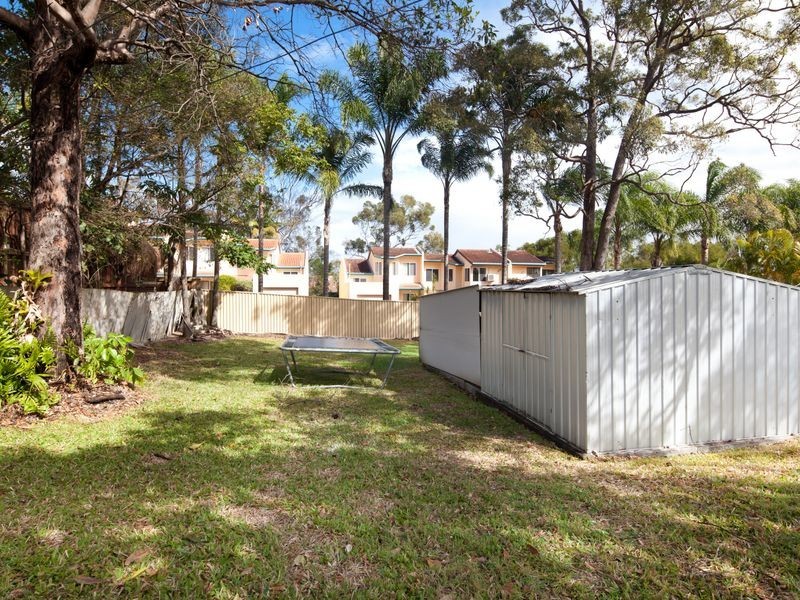 4 Beitz Avenue, Labrador QLD 4215