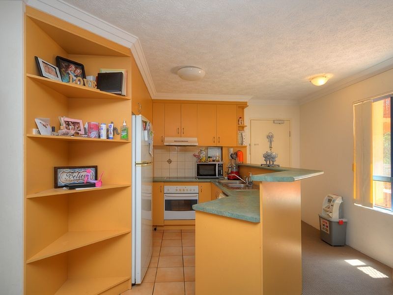 2/89 Frank Street, Labrador QLD 4215