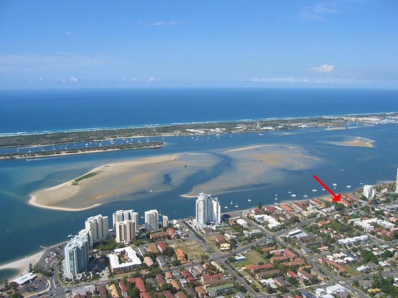 2/89 Frank Street, Labrador QLD 4215