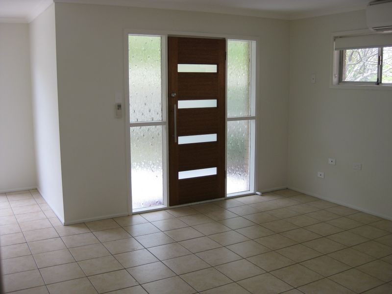 33 Deagon Drive, Runaway Bay QLD 4216