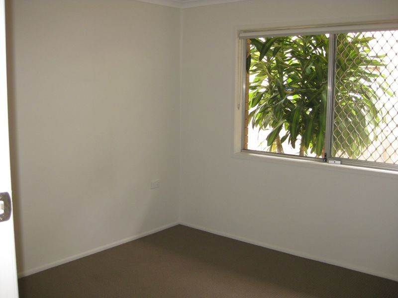 33 Deagon Drive, Runaway Bay QLD 4216