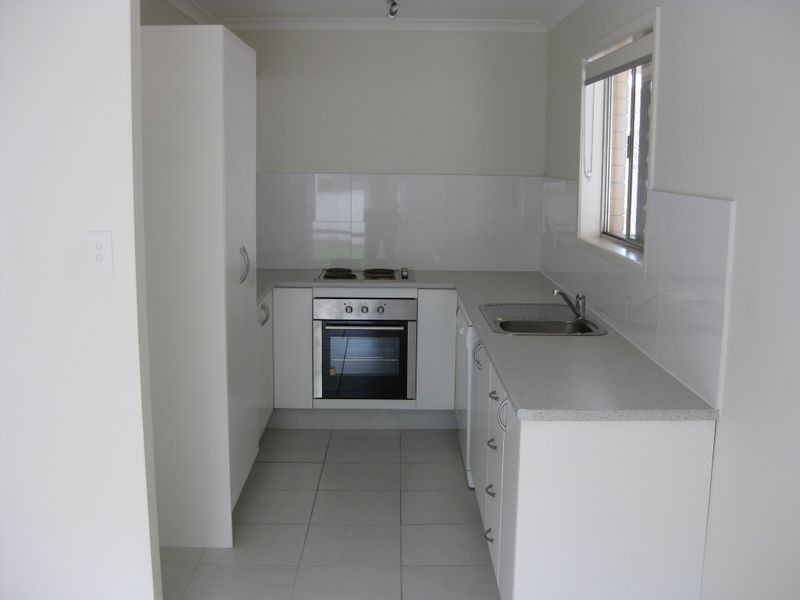 33 Deagon Drive, Runaway Bay QLD 4216