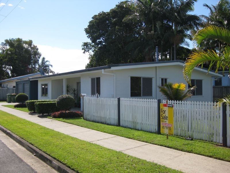71 Ocean Street, Runaway Bay QLD 4216