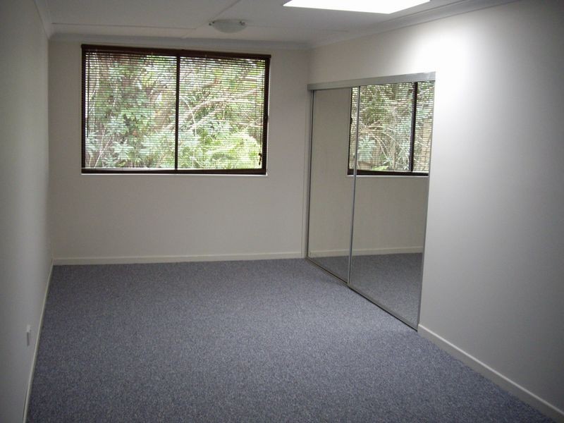33 Clam Street, Runaway Bay QLD 4216