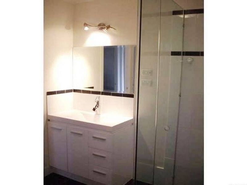 33 Clam Street, Runaway Bay QLD 4216