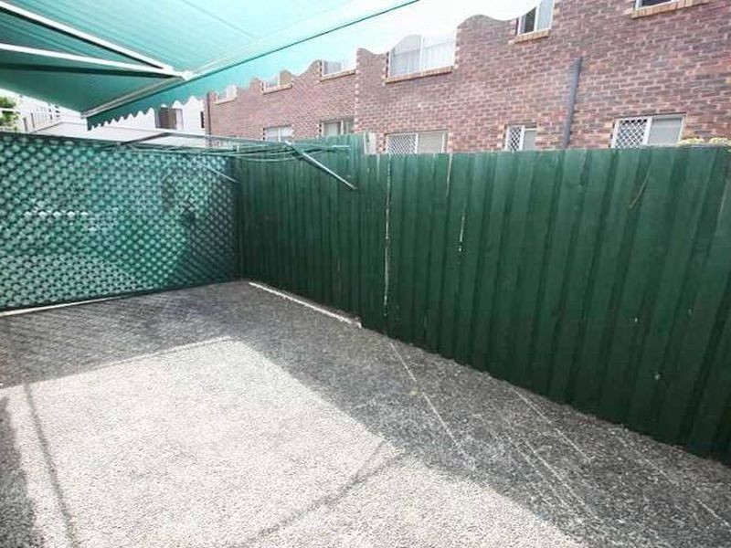 3/208 Scarborough Street, Southport QLD 4215