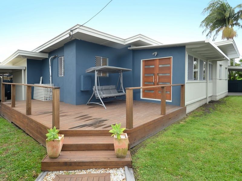 33 Heydon Avenue, Labrador QLD 4215