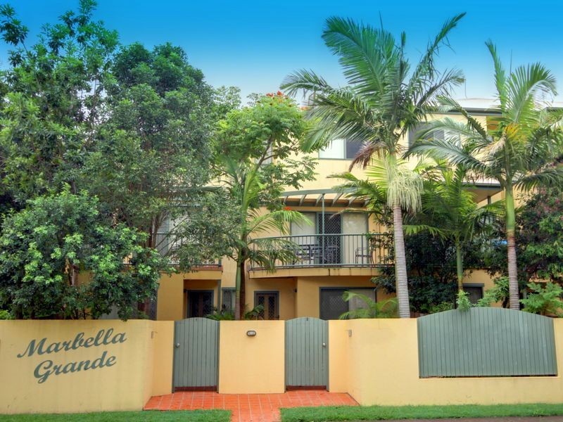 1/3-5 Bradford Street, Labrador QLD 4215