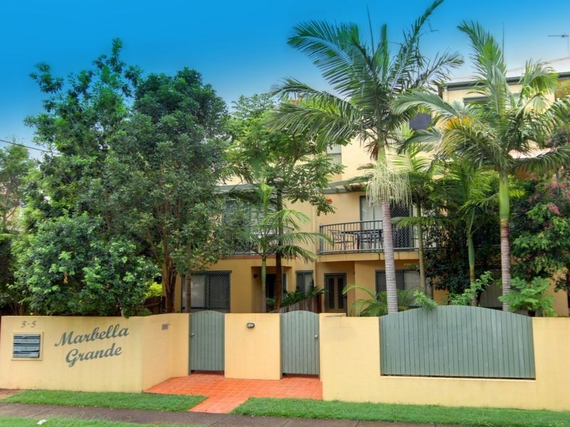 1/3-5 Bradford Street, Labrador QLD 4215