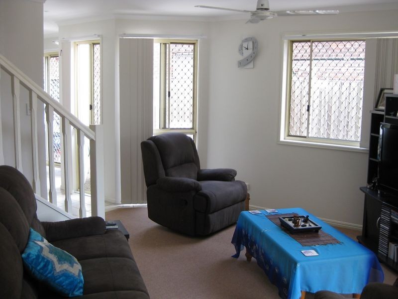 1/208 Scarborough Street, Southport QLD 4215