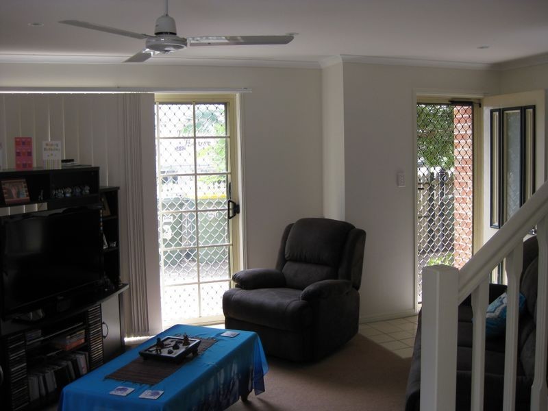 1/208 Scarborough Street, Southport QLD 4215