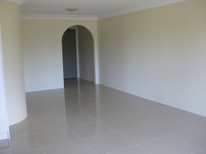 1/4 Broad Street, Labrador QLD 4215