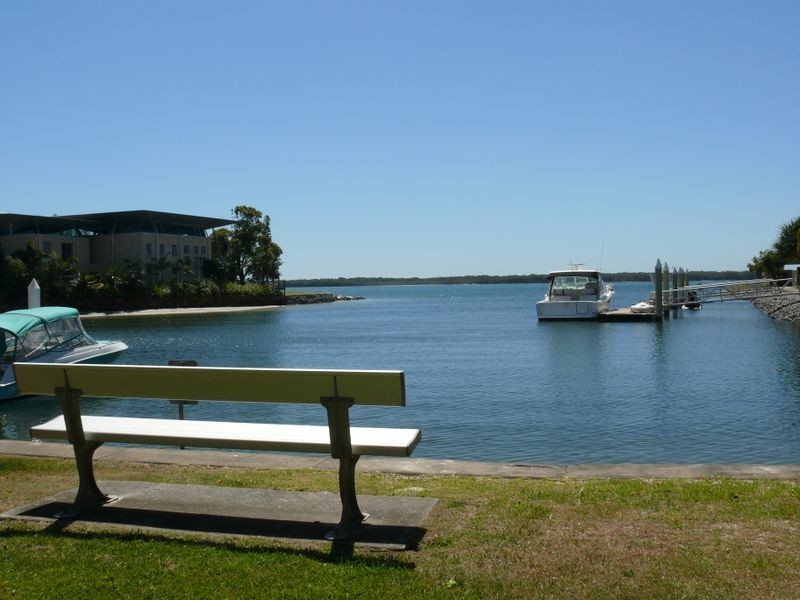 8/24 Madang Crescent, Runaway Bay QLD 4216
