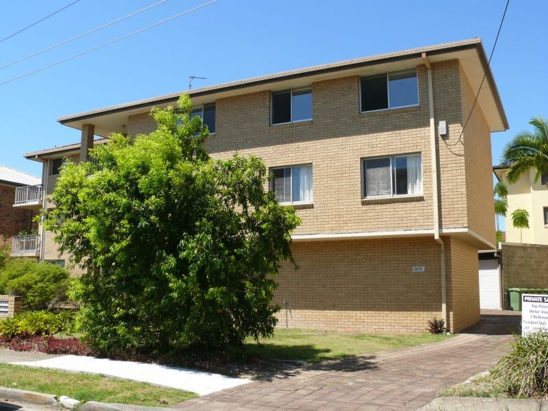 8/24 Madang Crescent, Runaway Bay QLD 4216