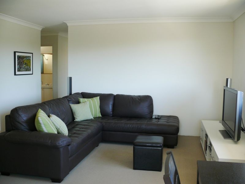 8/24 Madang Crescent, Runaway Bay QLD 4216