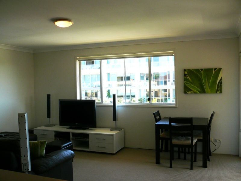 8/24 Madang Crescent, Runaway Bay QLD 4216