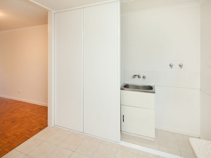 4/14 Central Street, Labrador QLD 4215