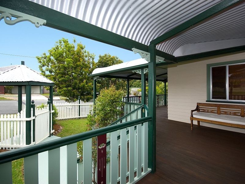 13 Mole Avenue, Southport QLD 4215