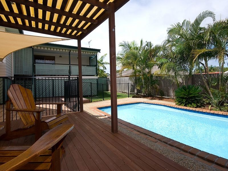 13 Mole Avenue, Southport QLD 4215