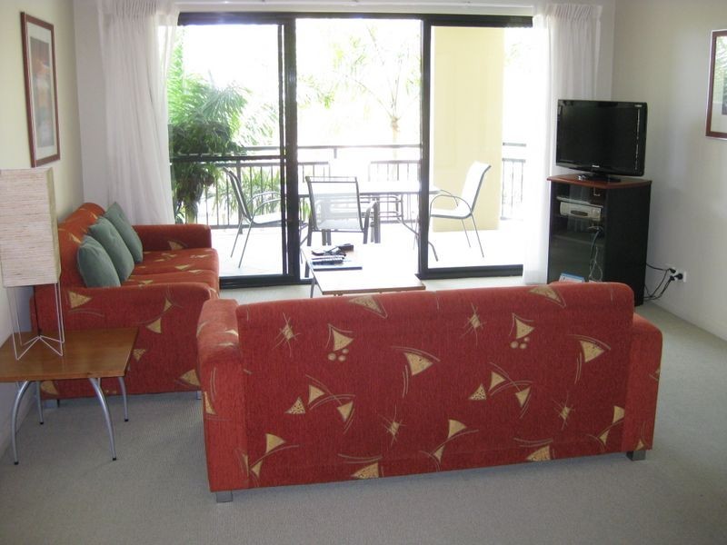 210/392 Marine Parade, Labrador QLD 4215
