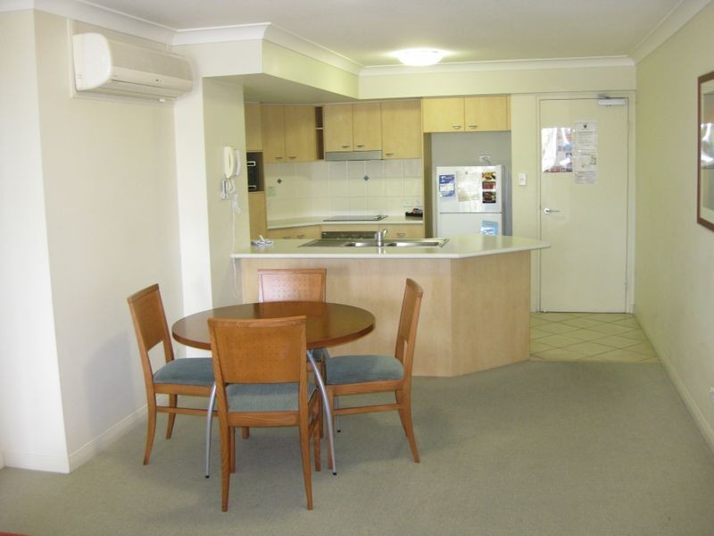 210/392 Marine Parade, Labrador QLD 4215