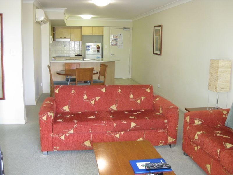 210/392 Marine Parade, Labrador QLD 4215