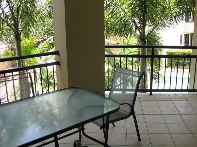 210/392 Marine Parade, Labrador QLD 4215