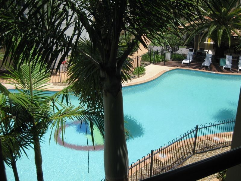 210/392 Marine Parade, Labrador QLD 4215
